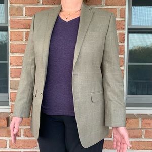 Van Heusen Studio unisex blazer. Size 40 R